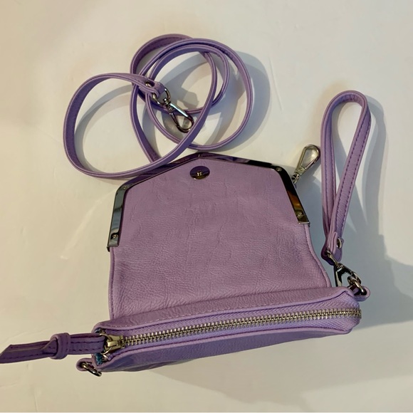 Charming Charlie Lavender Lilac Wristlet Wallet purse with crossbody Strap LNC - Picture 4 of 8